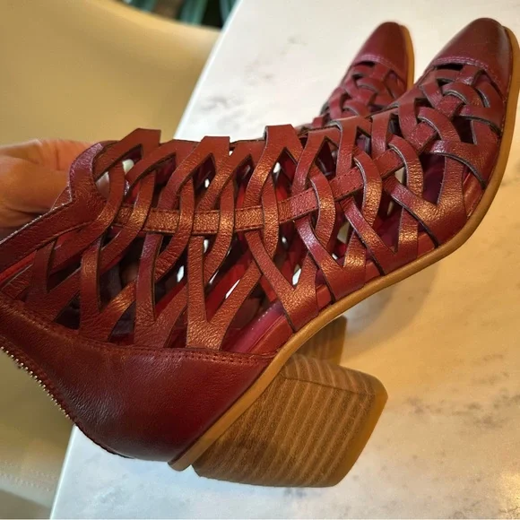 Soft High Quality Leather Women's Heels - Picture 4 of 5